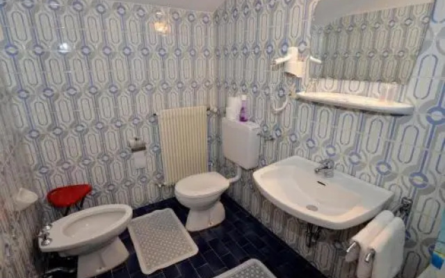 Pension Garni Transit