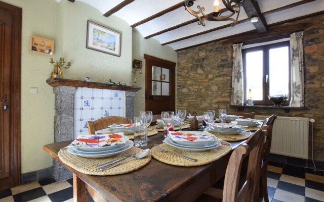 Rustic Holiday Home in Septon with Private Garden