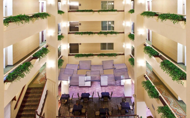 Holiday Inn & Suites Lake City by IHG