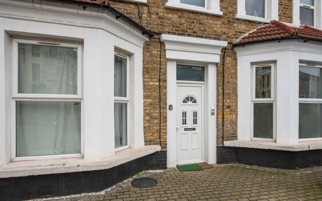 West Ealing SVD Apt. - 2 Bedroom 2 Bath