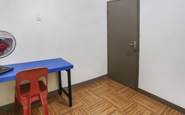 OYO 90825 Hotel Lizha 2
