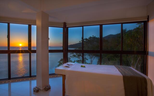Coco de Mer Hotel and Black Parrot Suites