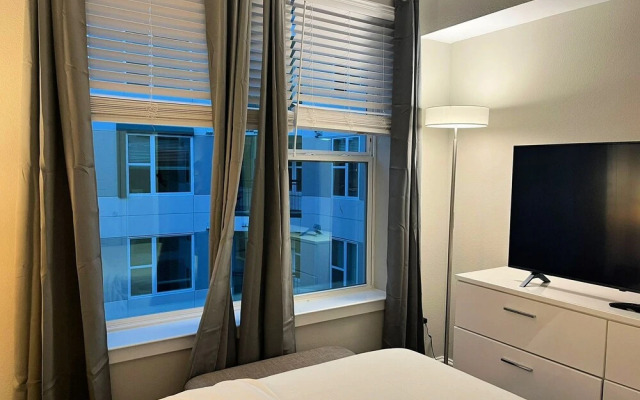 The Elvis Presley Urban Luxury Apts Austin
