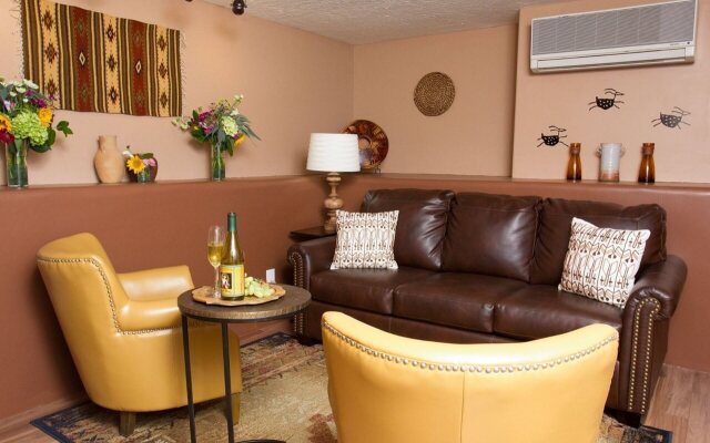Inn on the Paseo