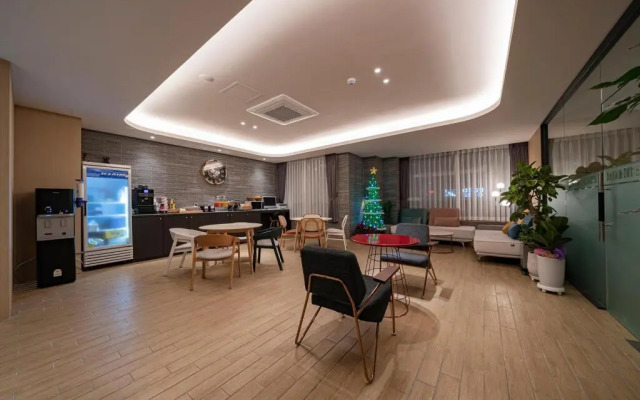 Bally Hotel