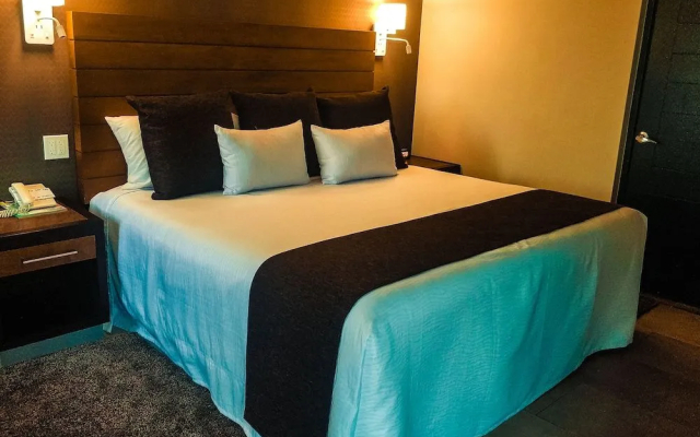 Hotel La Pinta