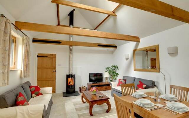 Charming Holiday Home in Faversham With Garden