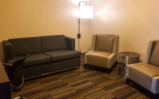 The Alexis Inn & Suites - Nashville Airport