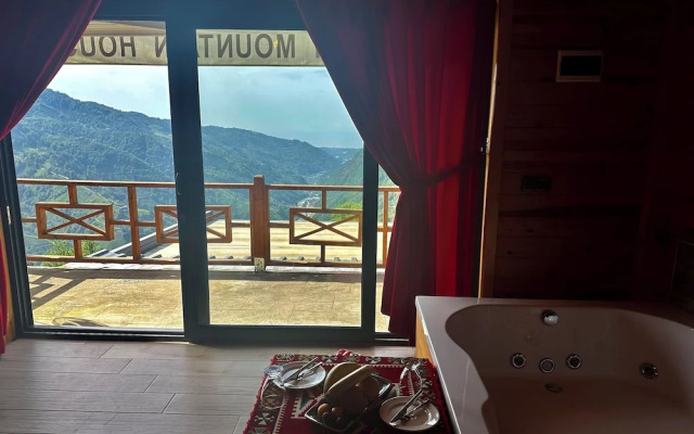 Celazeni̇ Bungalov