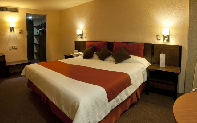 Hotel Real Plaza