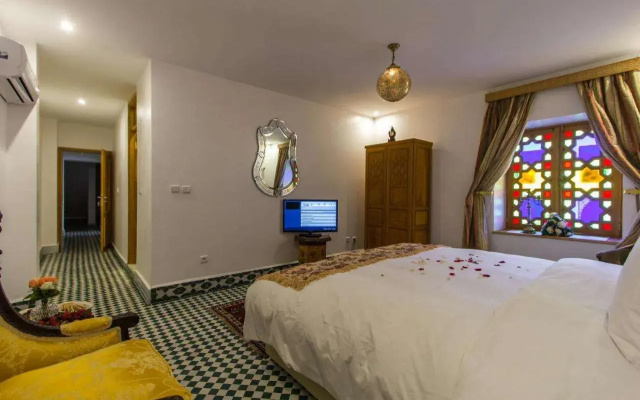 Riad Amor