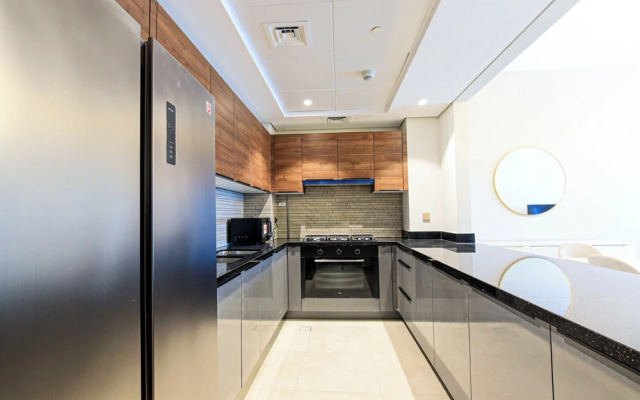 Luxurious 2BR Maids Eleganz Apt