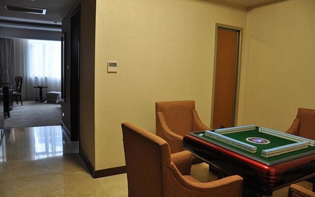 Phoenix Holiday Hotel