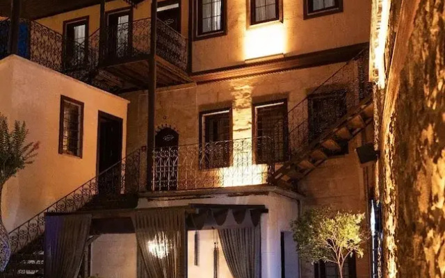 Tudyahan 1874 Hotel