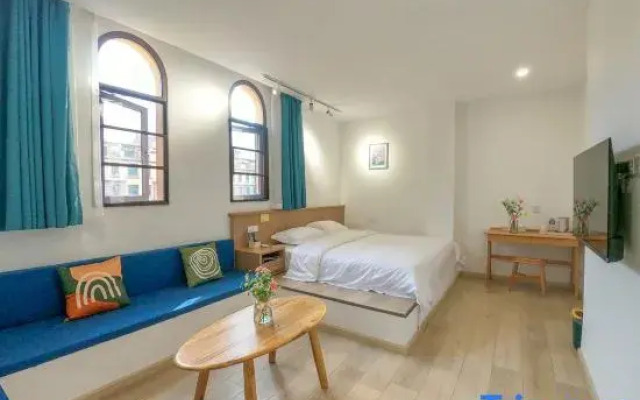 Zhufeng Concept Hotel (Baoshan High-speed Railway Station Branch)