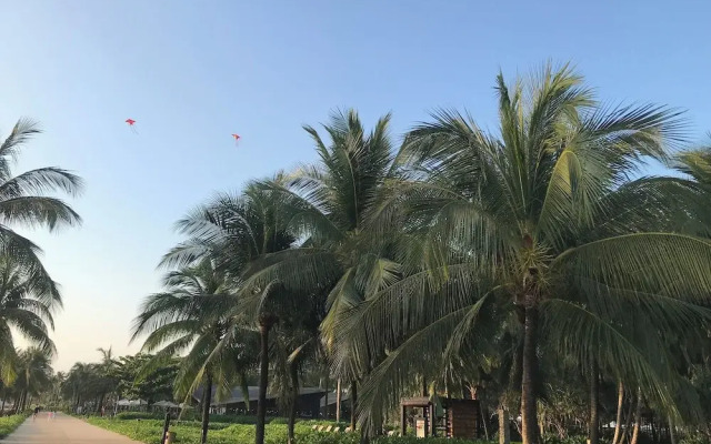 10 Bedroom Apartment 300m From The Sea