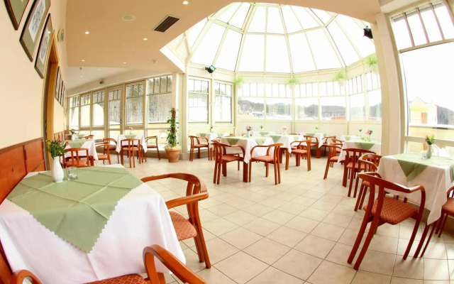 Hotel Flora