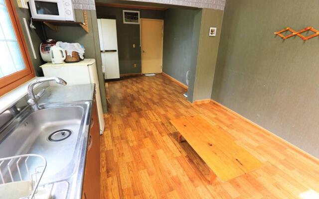 People with good mountains