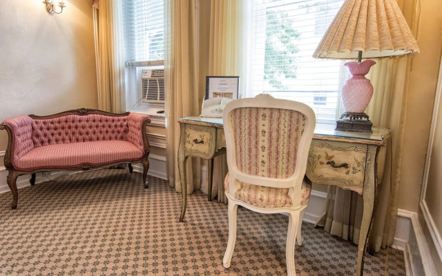 La Reserve Bed & Breakfast