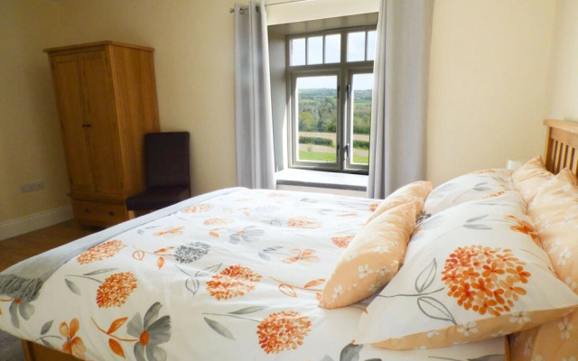 Llaethdy - The Dairy