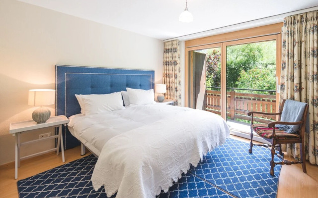 Mountain Exposure Luxury Chalets & Penthouses & Apartments