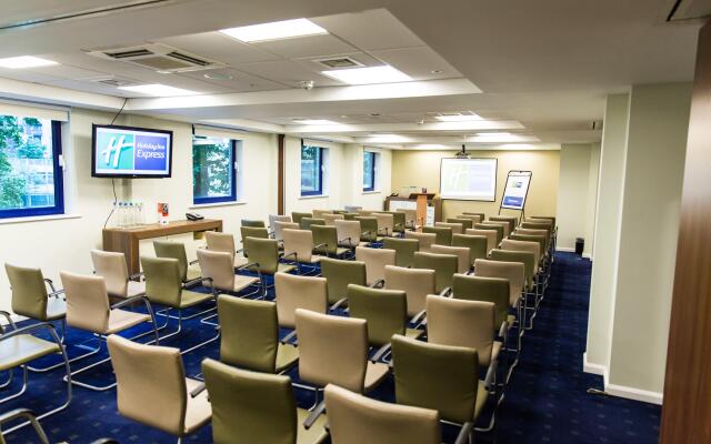 Holiday Inn Express London - Stratford by IHG
