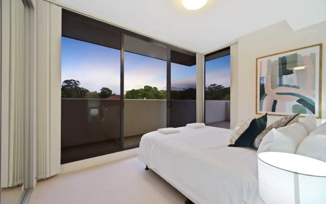HomeHotel-Spacious Luxury Apt Next to Shopping