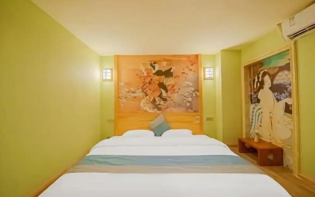Zhongying Hotel (Zhanjiang Lingnan Normal University)