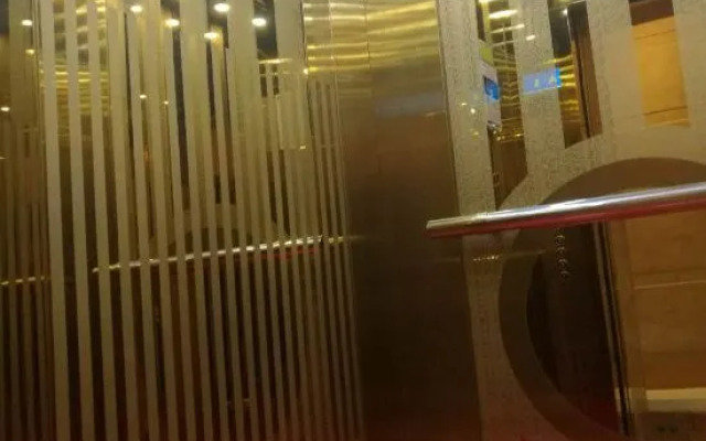 Huangping Jinghong Business Hotel