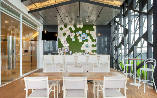 Ibis Styles Jakarta Sunter