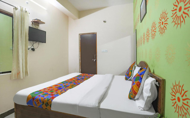 Hotel Kashi Khand