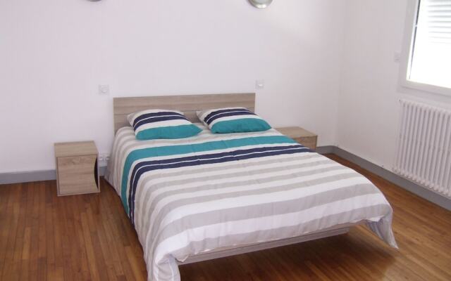 Maison 4 chambres 8 places à Loudéac