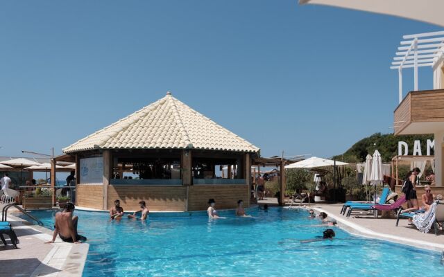 Del Mare Beach Hotel