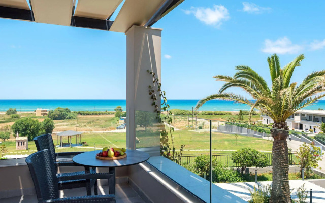 Solimar Aquamarine Resort