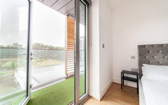 Immaculate 1-bed Apartment in London - Mydas Place