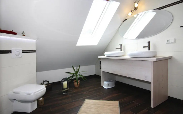 Apartment, Kenz-kustrow