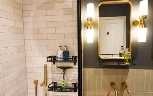 Hidden Gem! 1 bed Flat Near Clifton Triangle