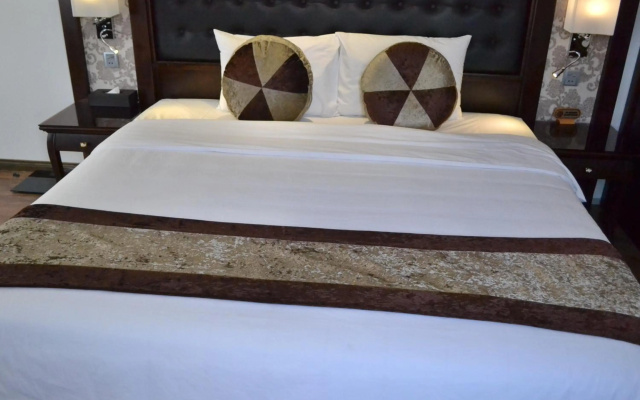 City Bay Palace Hotel – Guest Rooms – Ha Long