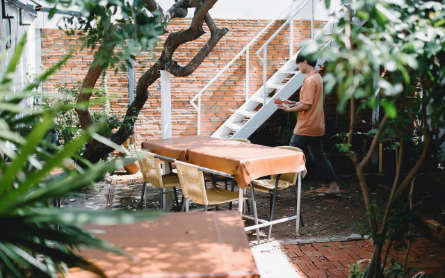 The Goose Cafe & Hostel