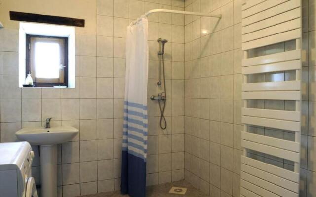 Gîte Colombé-le-Sec, 3 pièces, 4 personnes - FR-1-543-76