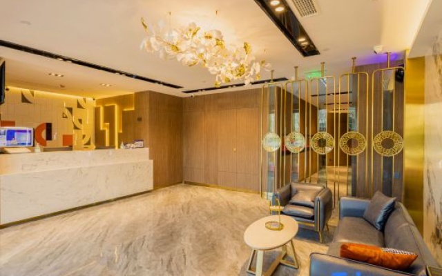 Chonpines Hotel (Beijing Tongzhou Orchard Universal Resort) – Lobby – Beijing