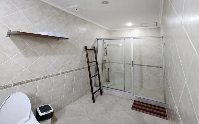 Majestic Seaside Pool Villa