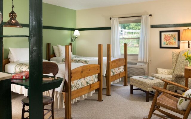 Inn & Spa at Cedar Falls