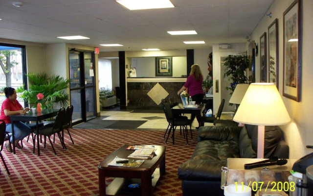 Baldwin Inn & Suites