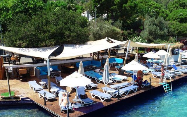 Anar Hotel