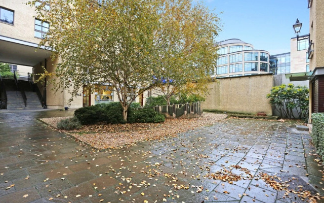 JOIVY Apartment Near The Royal Mile With Parking