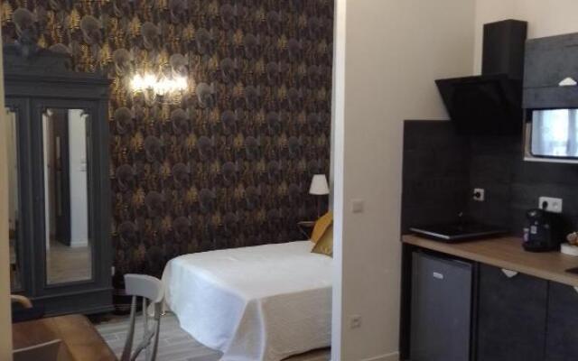 Le George Sand Elegant Studio Coeur Historique (Adults Only)