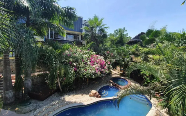 ME Hotel in Montanita Estates