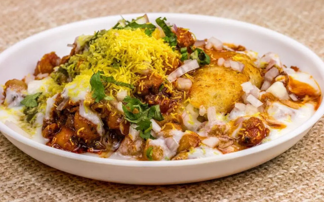 Capital O 44932 Hotel Basera