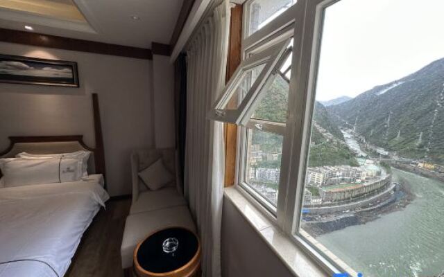 Yajiang Yishang Jincheng Homestay